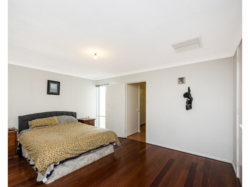 10 Meloway Drive, Maida Vale WA 6057