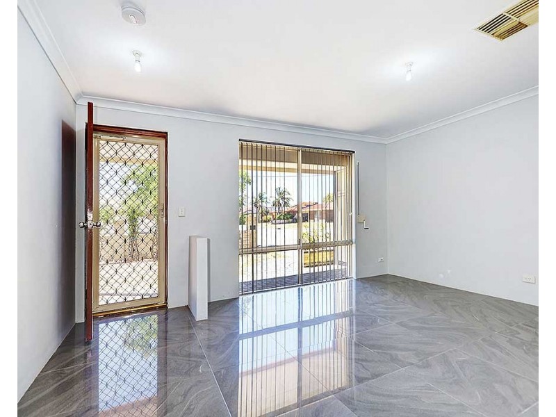 14 Lancaster Place, Maddington WA 6109