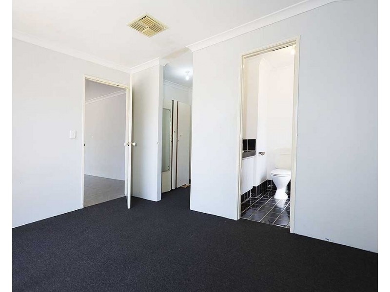 14 Lancaster Place, Maddington WA 6109