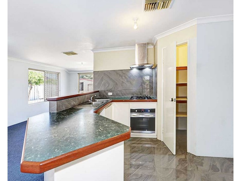 14 Lancaster Place, Maddington WA 6109