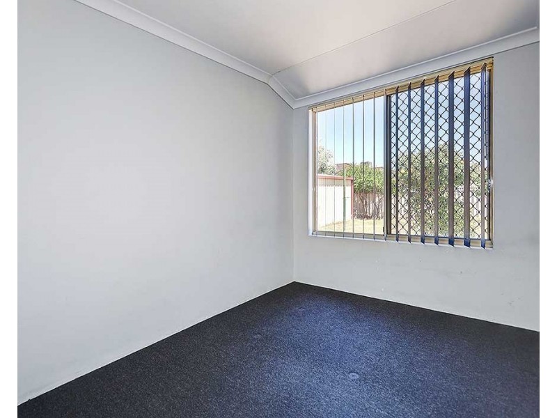 14 Lancaster Place, Maddington WA 6109