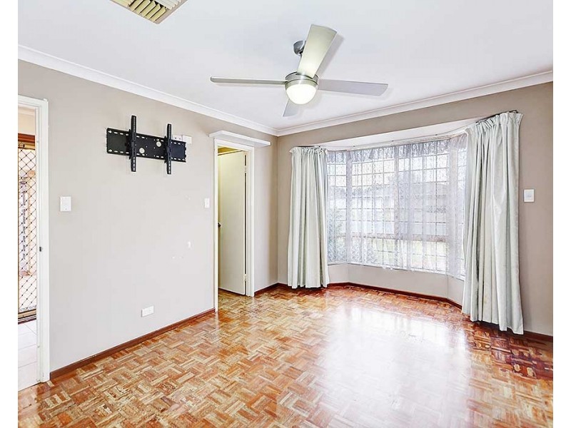 7 Brolga Court, High Wycombe WA 6057