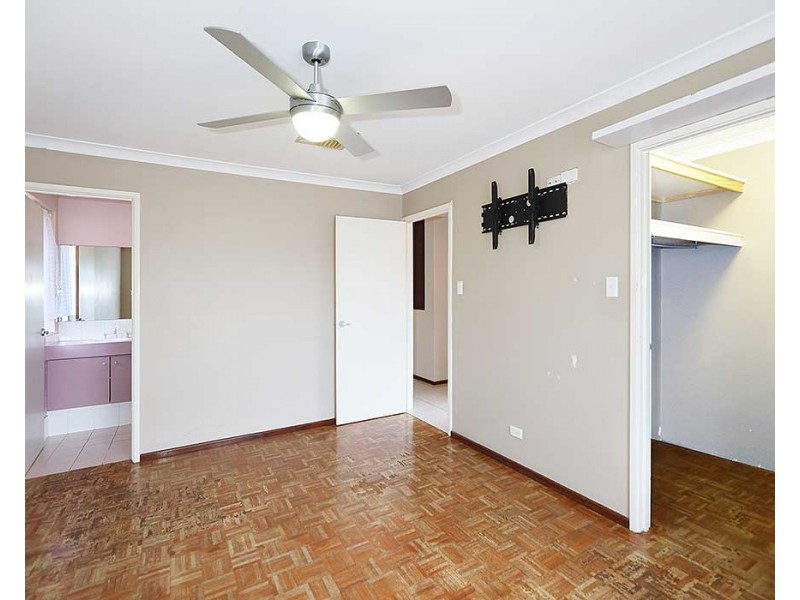 7 Brolga Court, High Wycombe WA 6057