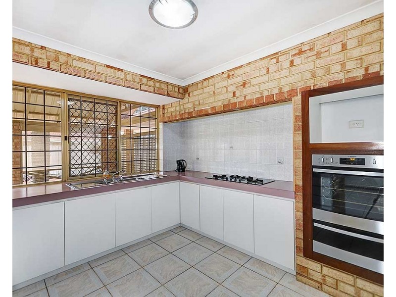 7 Brolga Court, High Wycombe WA 6057