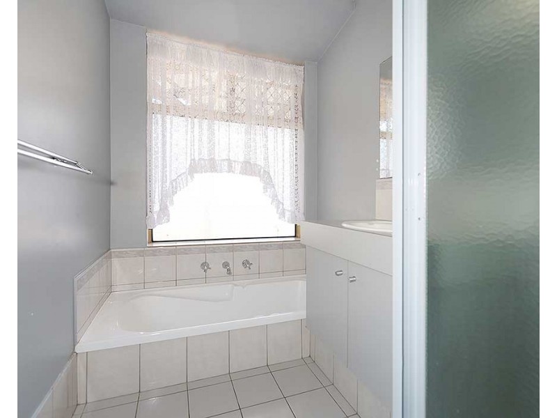 7 Brolga Court, High Wycombe WA 6057