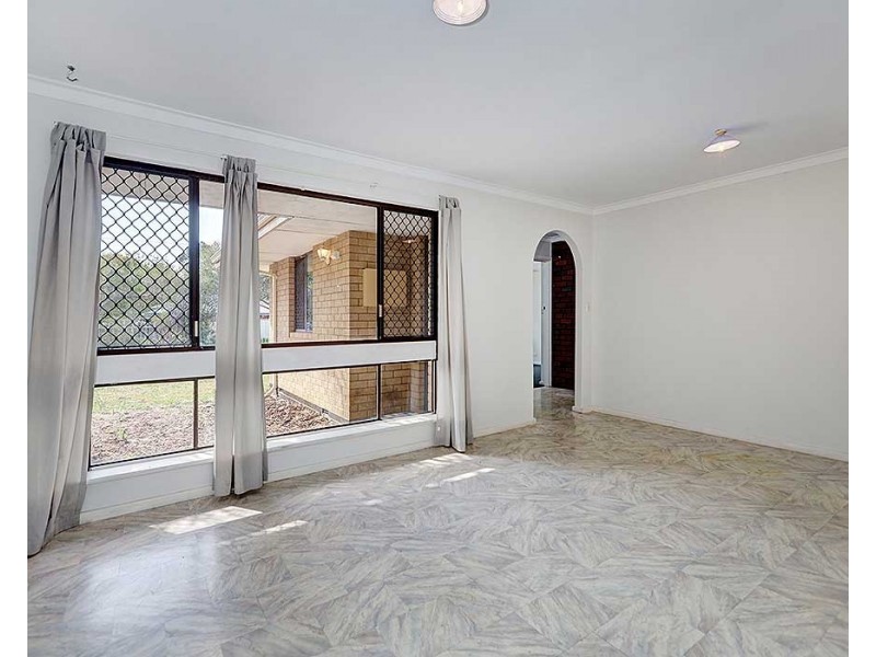 23 Mahonia Way, Forrestfield WA 6058