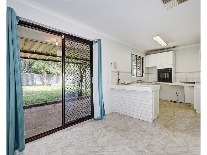 23 Mahonia Way, Forrestfield WA 6058