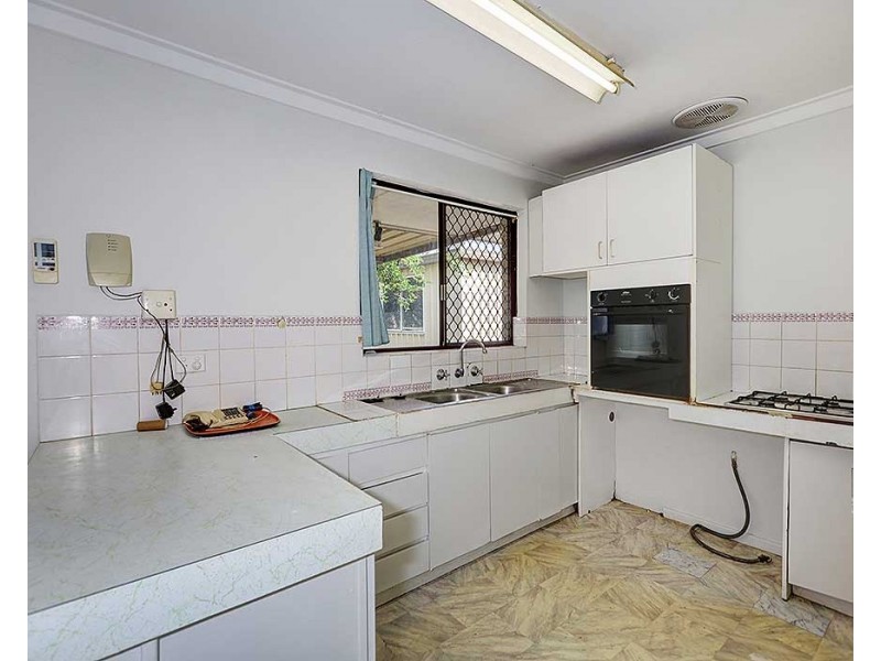23 Mahonia Way, Forrestfield WA 6058