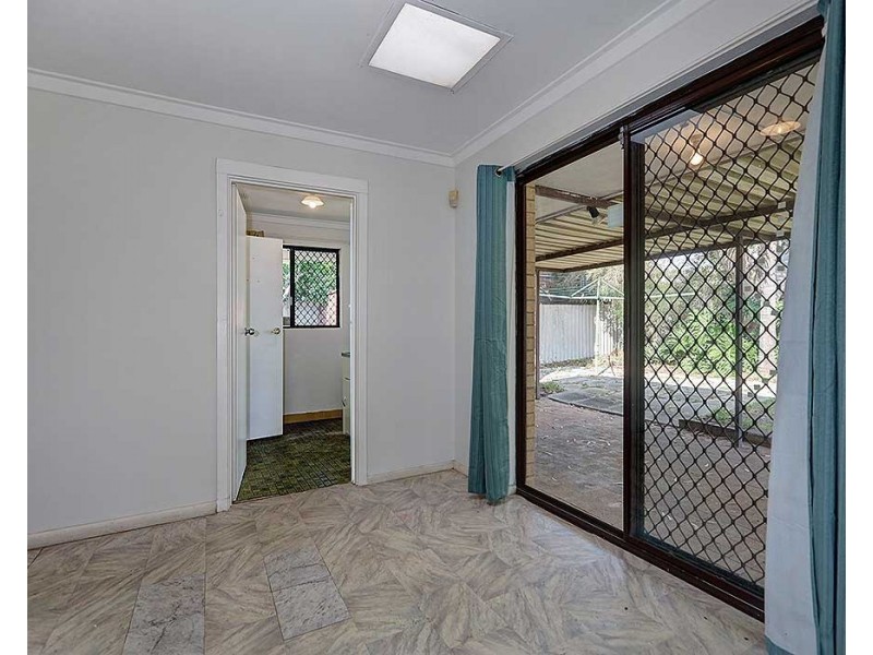 23 Mahonia Way, Forrestfield WA 6058