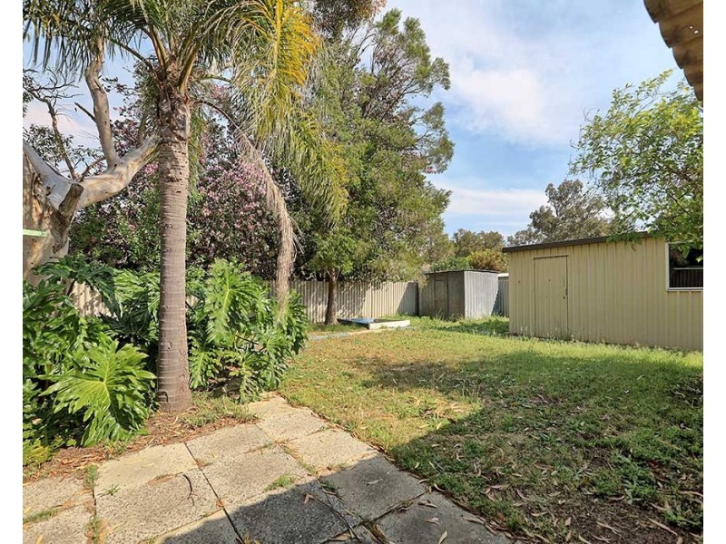 23 Mahonia Way, Forrestfield WA 6058