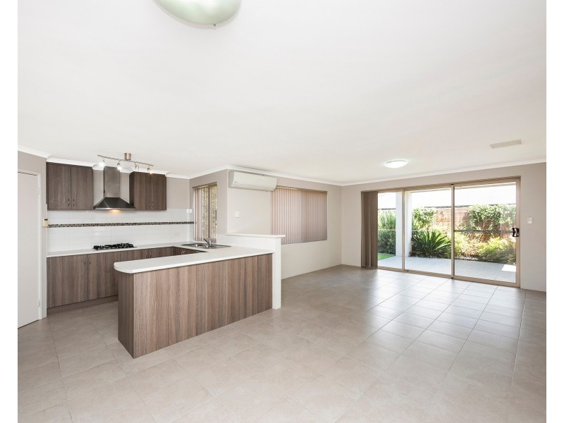 4/32 Edney Road, High Wycombe WA 6057