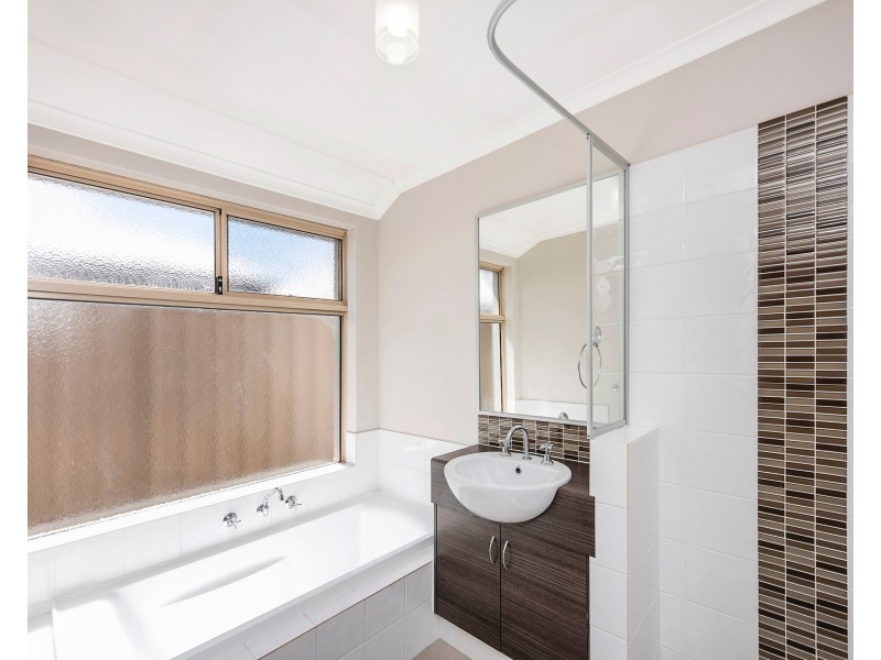 4/32 Edney Road, High Wycombe WA 6057