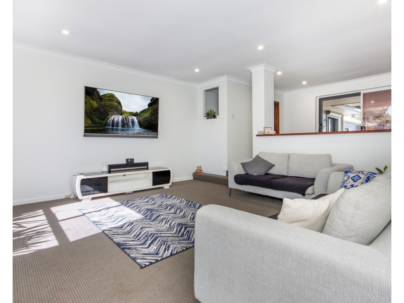 17 Petunia Street, Kalamunda WA 6076