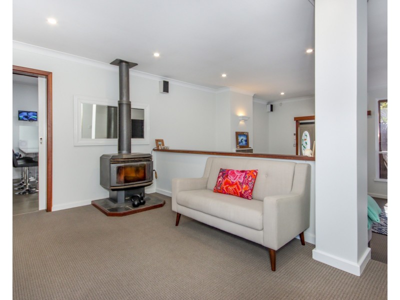 17 Petunia Street, Kalamunda WA 6076