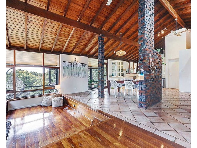 24 Coreen Way, Kalamunda WA 6076