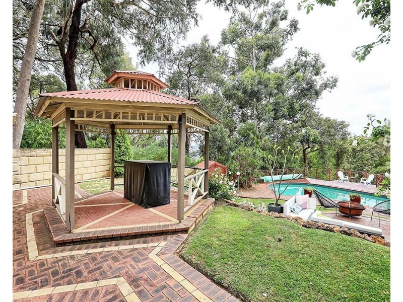 24 Coreen Way, Kalamunda WA 6076