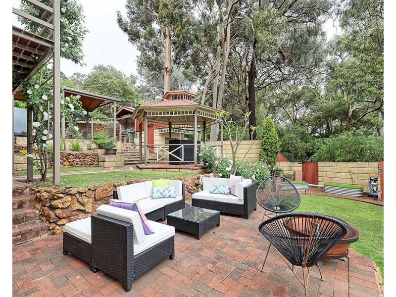 24 Coreen Way, Kalamunda WA 6076