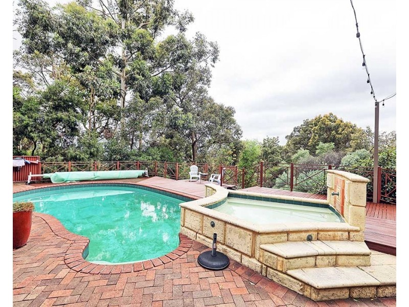 24 Coreen Way, Kalamunda WA 6076