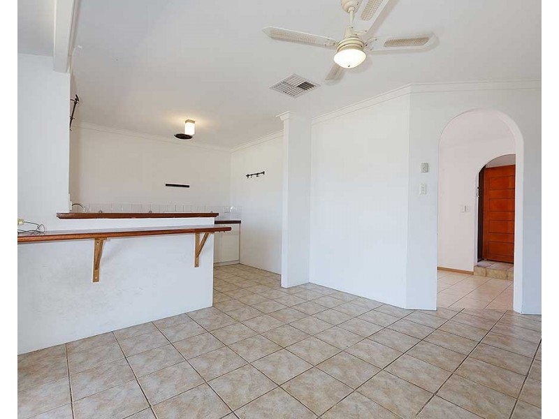 2 Cosson Way, High Wycombe WA 6057