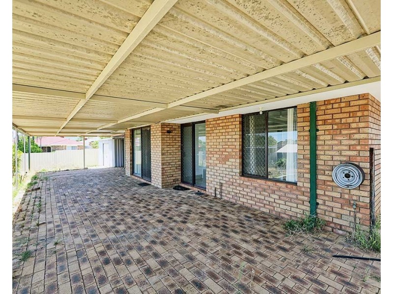 2 Cosson Way, High Wycombe WA 6057