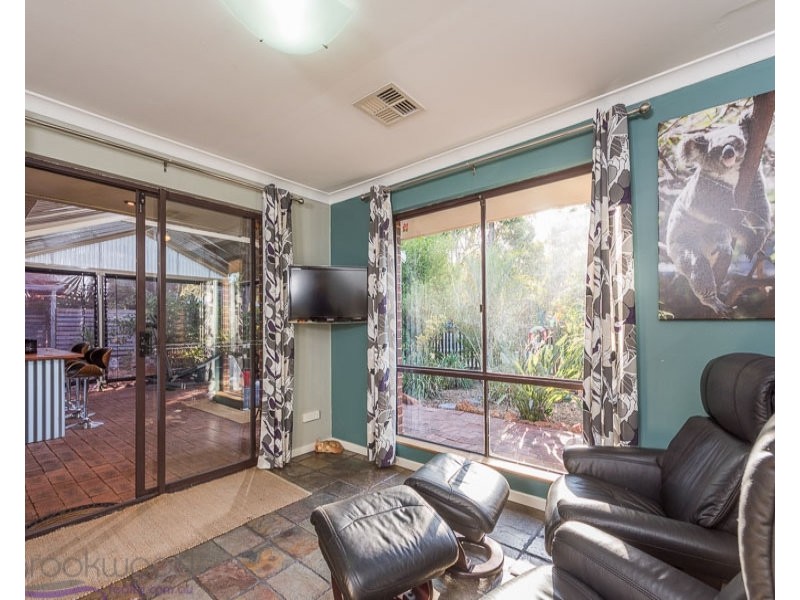 3 Gilfellon Road, Stoneville WA 6081