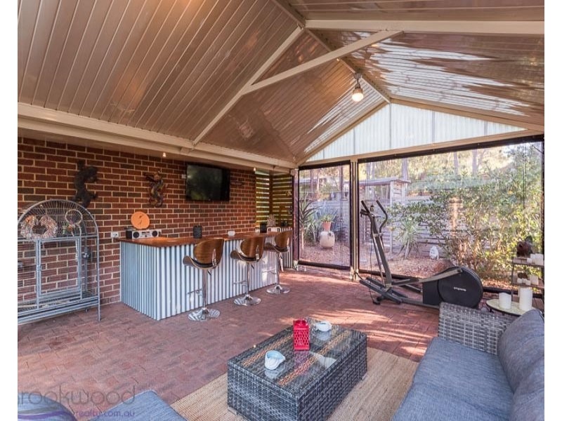 3 Gilfellon Road, Stoneville WA 6081