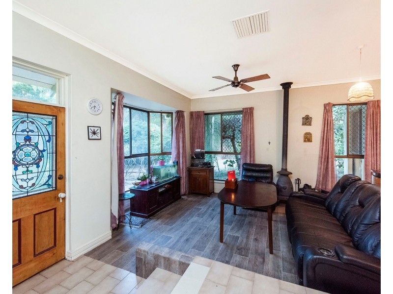 240 Iron Road, Parkerville WA 6081