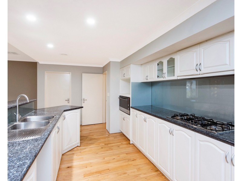 10b Simeon Close, Kalamunda WA 6076