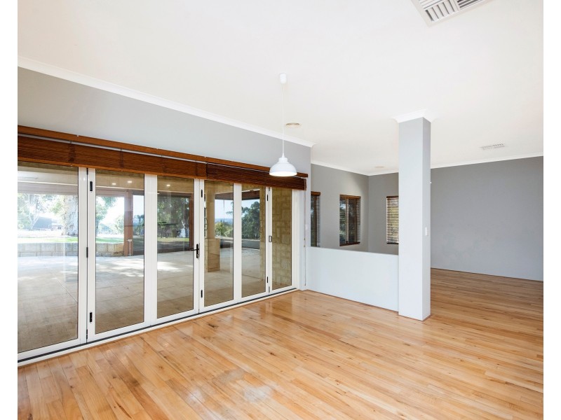 10b Simeon Close, Kalamunda WA 6076