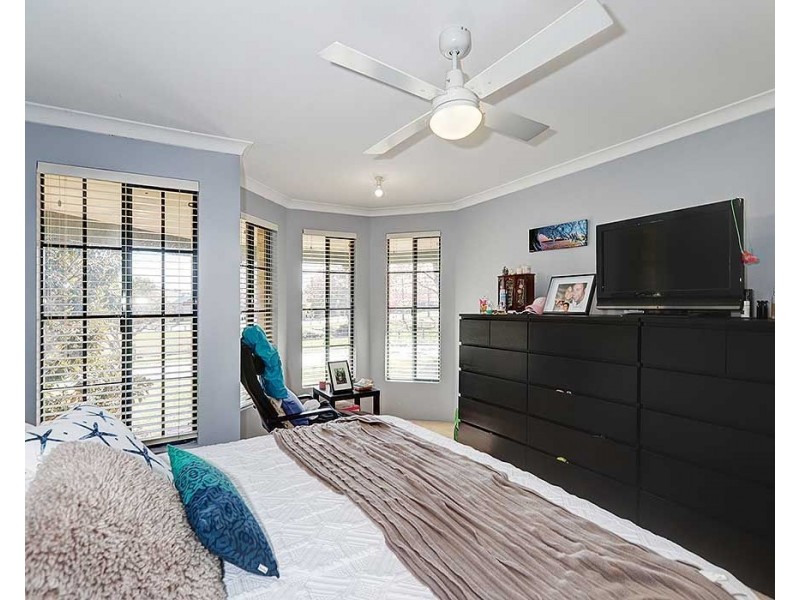 21 Peach Tree Way, Forrestfield WA 6058