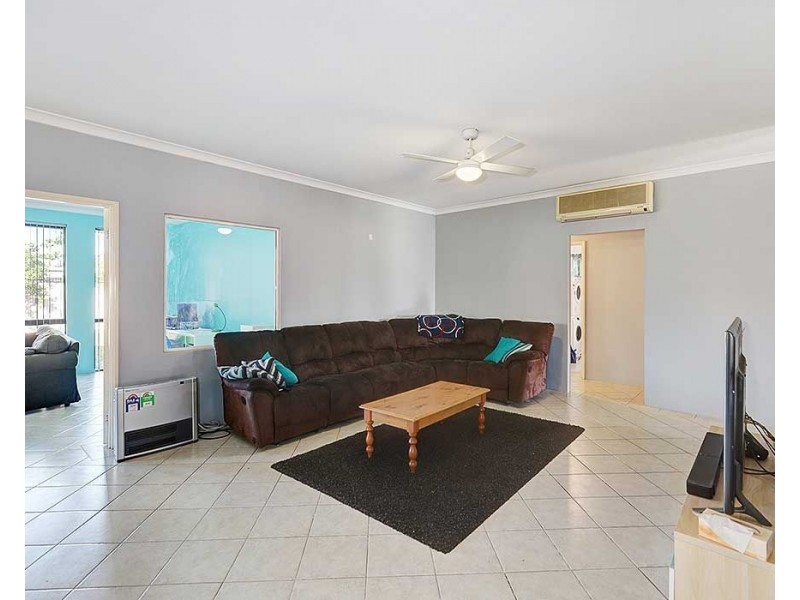 21 Peach Tree Way, Forrestfield WA 6058