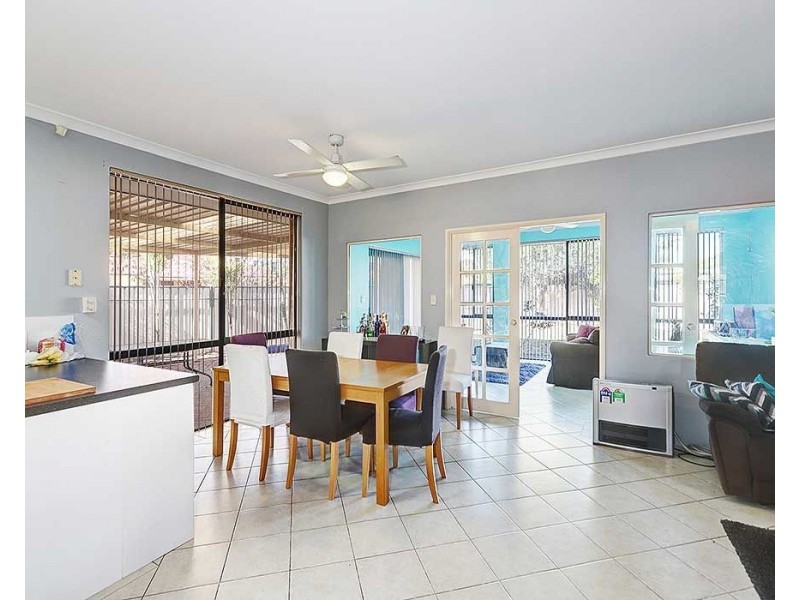 21 Peach Tree Way, Forrestfield WA 6058