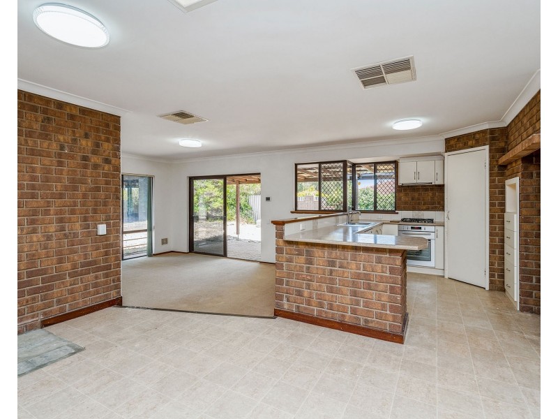 9 Macao Road, High Wycombe WA 6057