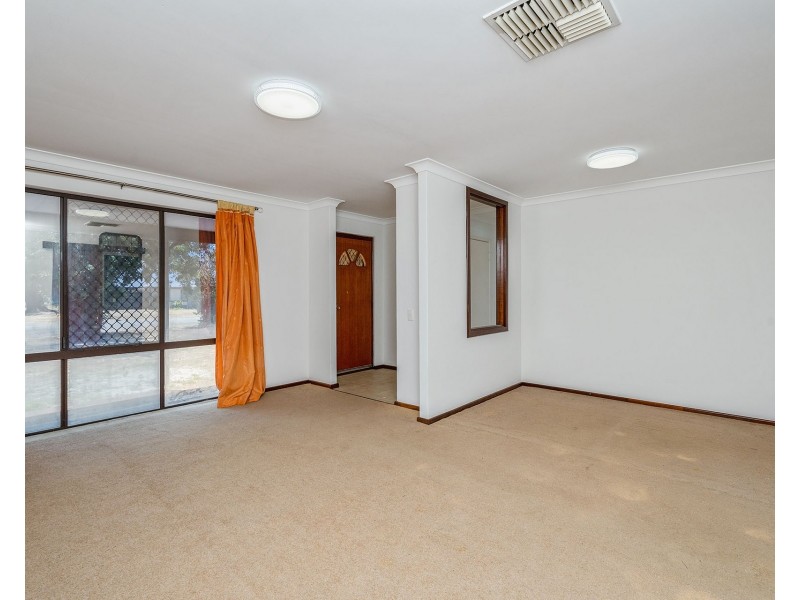 9 Macao Road, High Wycombe WA 6057