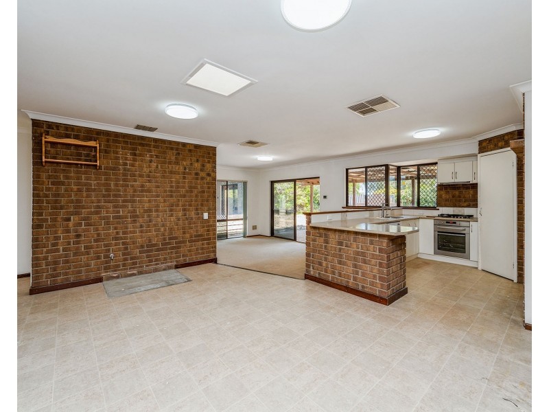 9 Macao Road, High Wycombe WA 6057
