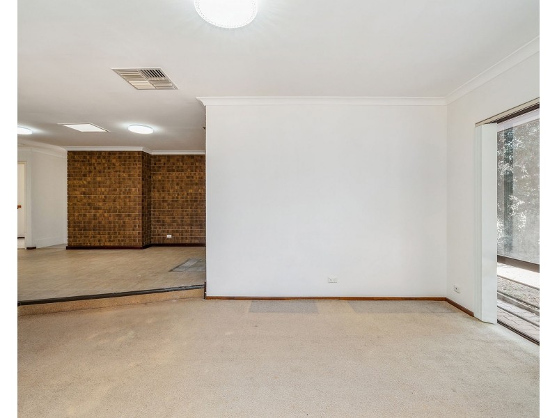9 Macao Road, High Wycombe WA 6057