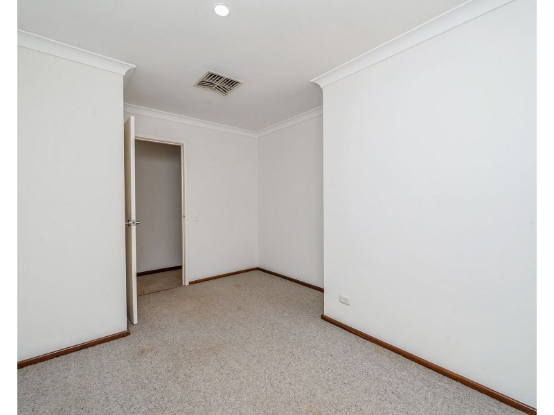 9 Macao Road, High Wycombe WA 6057