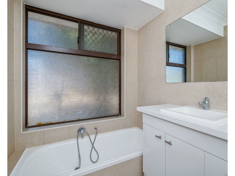 9 Macao Road, High Wycombe WA 6057