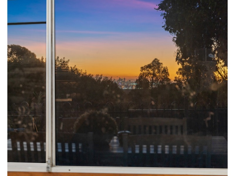 137 Gooseberry Hill Road, Gooseberry Hill WA 6076