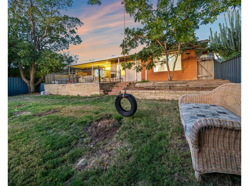 137 Gooseberry Hill Road, Gooseberry Hill WA 6076