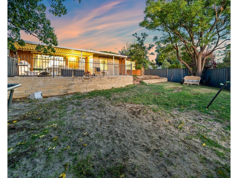 137 Gooseberry Hill Road, Gooseberry Hill WA 6076