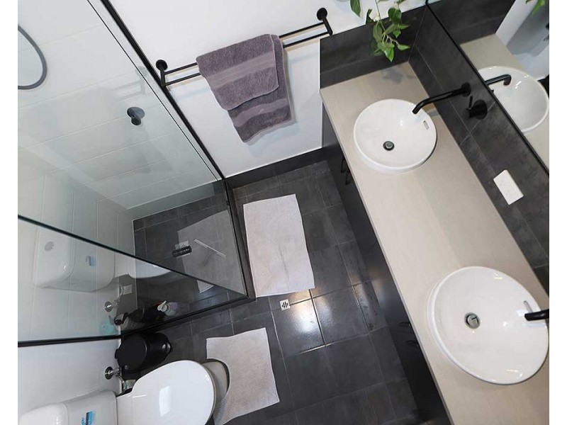 4/126 Bushmead Road, Hazelmere WA 6055