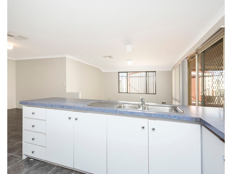 14 Passionfruit Way, Forrestfield WA 6058