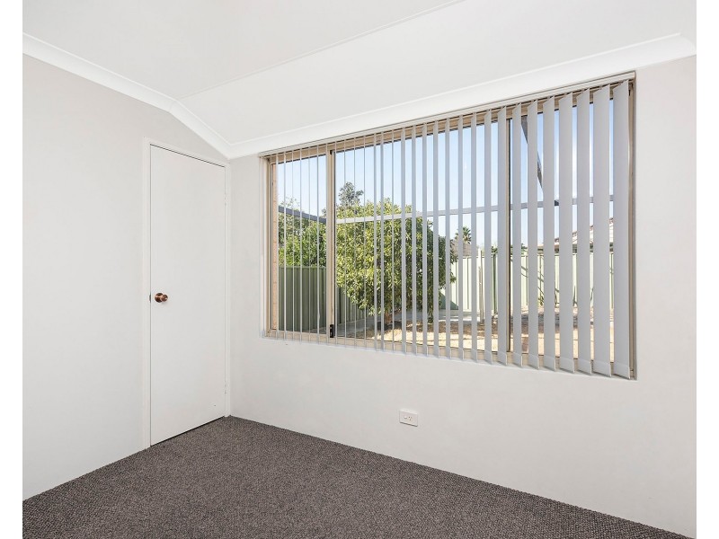 14 Passionfruit Way, Forrestfield WA 6058