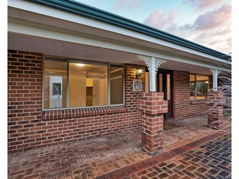 6 Cottingley Place, Swan View WA 6056