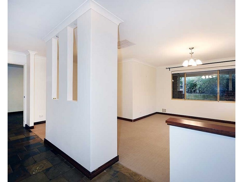 6 Cottingley Place, Swan View WA 6056