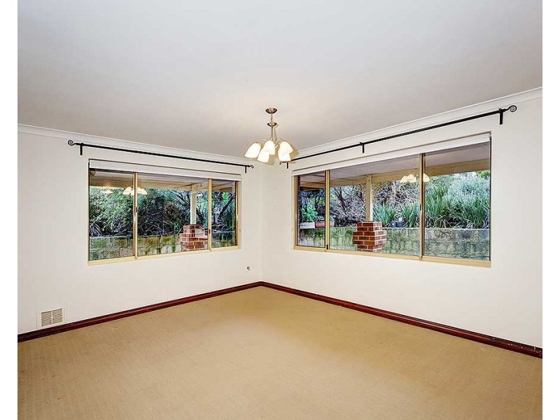 6 Cottingley Place, Swan View WA 6056