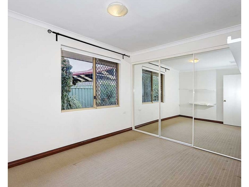 6 Cottingley Place, Swan View WA 6056