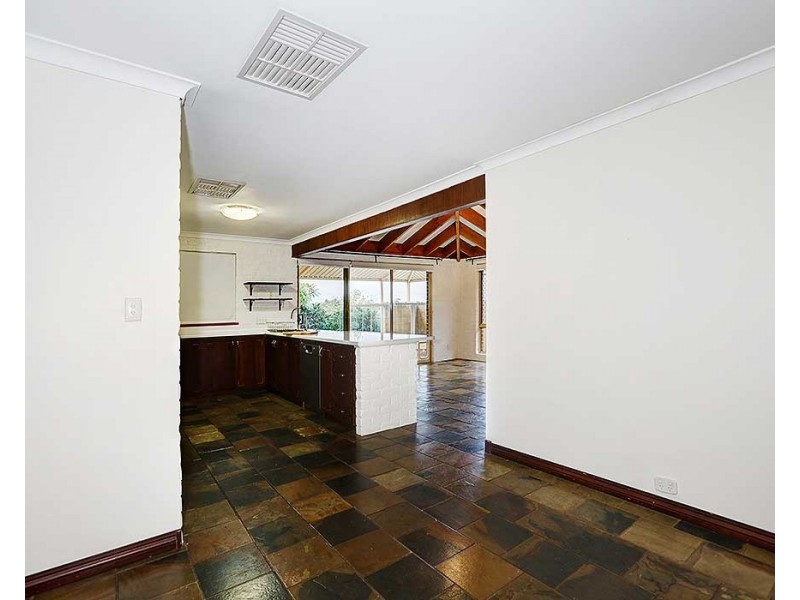 6 Cottingley Place, Swan View WA 6056
