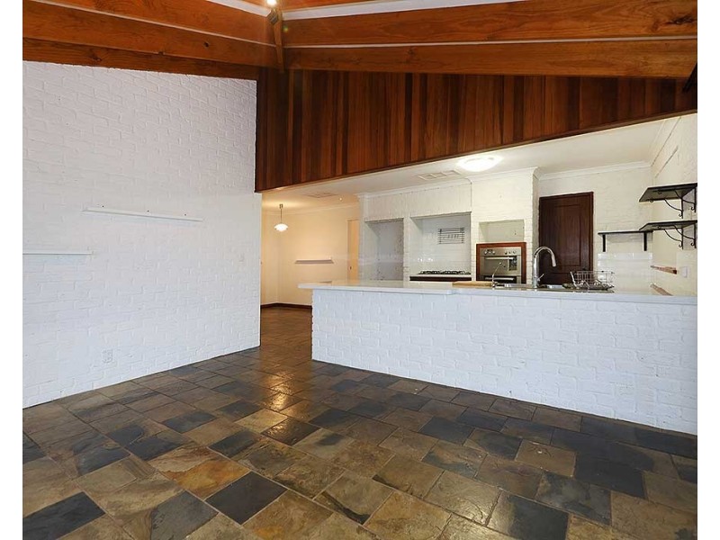 6 Cottingley Place, Swan View WA 6056